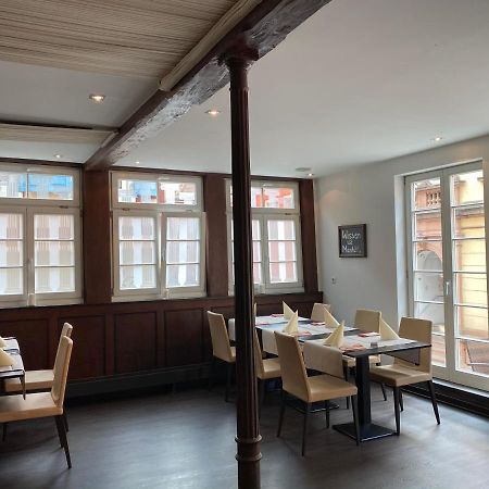 Hotel Loewen 拉尔 外观 照片